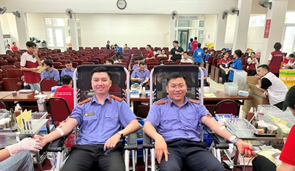 Chi đoàn Viện KSND khu vực 2 tích cực tham gia Ngày hội hiến máu “Nhiệt...