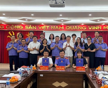 Viện KSND khu vực 5 - Hà Nội tổ chức Lễ ký kết Quy chế phối hợp với Bảo hiểm...