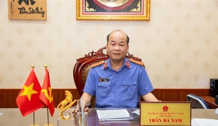 Viện trưởng Viện kiểm sát nhân dân khu vực 12, thành phố Hà Nội:  Tấm...