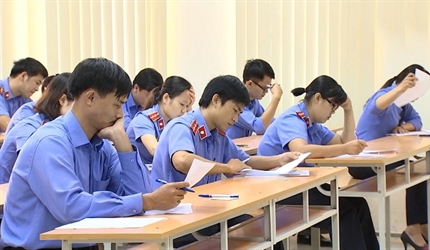 Thông báo câu hỏi và đáp án thi tuyển Kiểm sát viên năm 2017