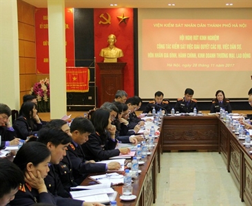 Hội nghị rút kinh nghiệm công tác giải quyết các vụ án DS-HNGĐ, KDTM, lao...