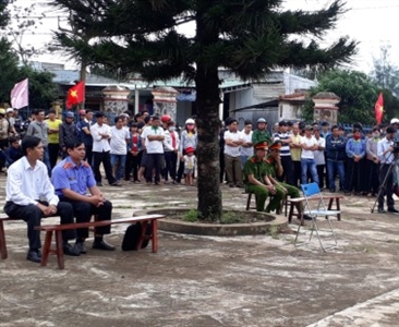 Dừng xét xử lưu động