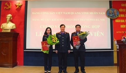 Niềm vui được đứng trong hàng ngũ của Đảng Cộng sản Việt Nam nhân dịp...