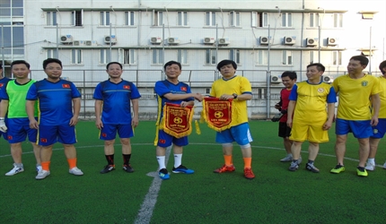 Giao lưu bóng đá chào mừng thành công kỳ họp thứ 6 HĐND quận Hà Đông...