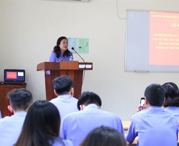 Tổ chức lớp bồi dưỡng kỹ năng kiểm sát giải quyết các vụ việc dân sự, hôn...