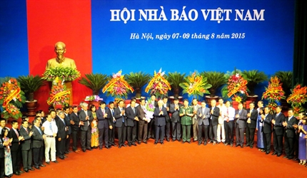 Báo chí phải thực sự là cầu nối giữa Đảng, Nhà nước và nhân dân