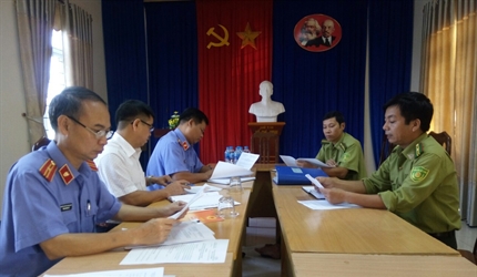Viện KSND huyện Chương Mỹ kiểm sát trực tiếp việc tiếp nhận, giải quyết...