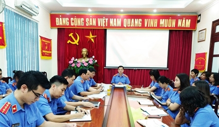 Viện KSND quận Đống Đa tổ chức họp đánh giá các phiên tòa rút kinh...