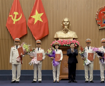 Trao Quyết định bổ nhiệm Kiểm sát viên Viện KSND tối cao và Lãnh đạo cấp Vụ...