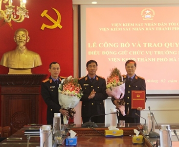 Lễ công bố và trao Quyết định điều động giữ chức vụ Trưởng phòng 8, 11 -...