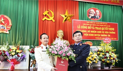 Lễ công bố và trao Quyết định điều động, bổ nhiệm chức vụ Viện trưởng...