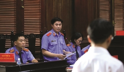 Kỹ năng giao tiếp của Kiểm sát viên trong hoạt động tranh tụng tại...