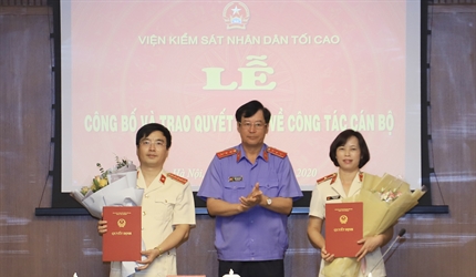 Trao quyết định bổ nhiệm lãnh đạo Vụ 12, Vụ 14 VKSND tối cao