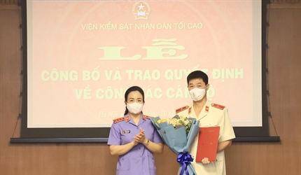 Trao quyết định bổ nhiệm Vụ trưởng Vụ 16 VKSND tối cao