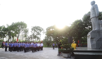 Lãnh đạo VKSND tối cao và Tỉnh ủy Bắc Ninh dâng hương tưởng niệm đồng...