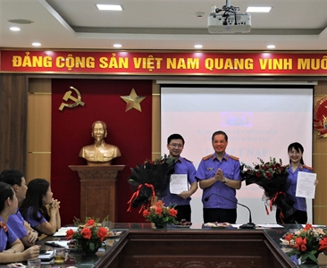 Chi bộ Viện KSND huyện Đông Anh  tổ chức Lễ kết nạp đảng viên năm 2023