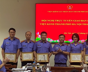Viện KSND thành phố Hà Nội tổ chức khen thưởng, trao tặng danh hiệu điển...