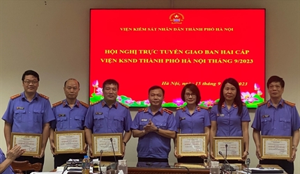 Viện KSND thành phố Hà Nội tổ chức khen thưởng, trao tặng danh hiệu...