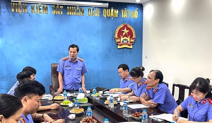 Viện KSND thành phố Hà Nội kiểm tra việc thực hiện quy chế dân chủ tại...