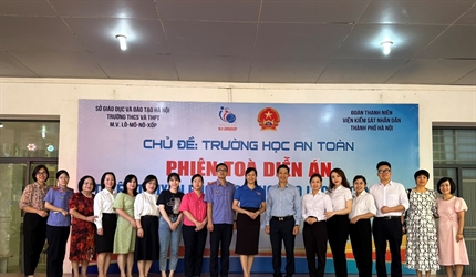 Đoàn thanh niên Viện KSND thành phố Hà Nội phối hợp cùng với Trường...
