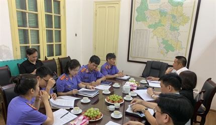 Phòng 1 tiến hành trực tiếp kiểm sát việc tiếp nhận, giải quyết nguồn...