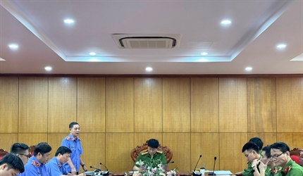 Viện KSND quận Long Biên trực tiếp kiểm sát việc tiếp nhận, giải quyết...