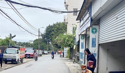 Bắt khẩn cấp, tạm giữ hình sự đối tượng điều khiển xe máy xúc gây tai...