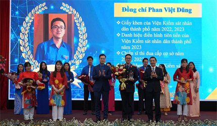 Đoàn khối các cơ quan Thành phố tuyên dương 10 gương cán bộ, công chức...