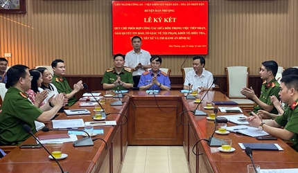 Lễ ký kết Quy chế phối hợp công tác trong việc tiếp nhận, giải quyết...