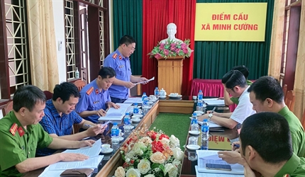 Viện KSND huyện Thường Tín tiến hành trực tiếp kiểm sát việc tuân theo...