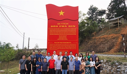Hành trình về nguồn chào mừng kỷ niệm 70 năm Chiến thắng Điện Biên Phủ...