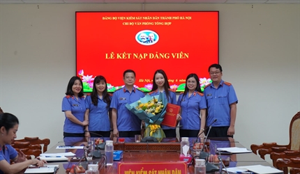 Chi bộ Văn phòng tổng hợp - Viện KSND thành phố Hà Nội tổ chức Lễ kết...
