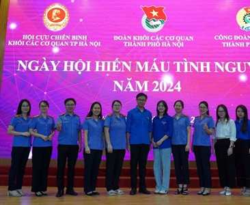 Đoàn viên Đoàn thanh niên Viện KSND thành phố Hà Nội tích cực tham gia Ngày...
