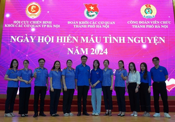 Đoàn viên Đoàn thanh niên Viện KSND thành phố Hà Nội tích cực tham gia Ngày hội Hiến máu tình nguyện năm 2024
