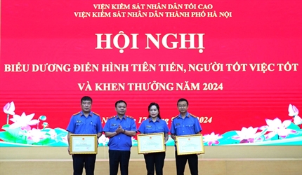 Viện KSND thành phố Hà Nội tổ chức Hội nghị biểu dương Điển hình tiên...