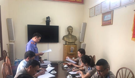 Viện KSND huyện Phú Xuyên trực tiếp kiểm sát công tác thi hành án tại...