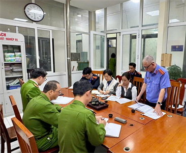 Viện KSND quận Hai Bà Trưng trực tiếp kiểm sát việc tạm giữ, tạm giam tại...