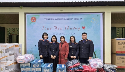 Chương trình thiện nguyện “Trao yêu thương” của Viện KSND quận Đống Đa...