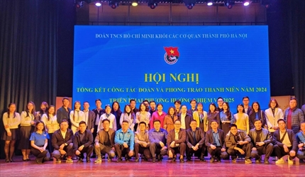 Kết nạp 120 đoàn viên Khối các cơ quan thành phố Hà Nội vào Đảng năm 2024