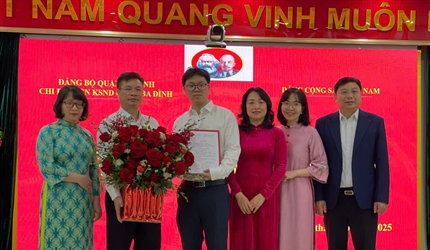 Viện KSND quận Ba Đình tổ chức Lễ kết nạp Đảng viên mới