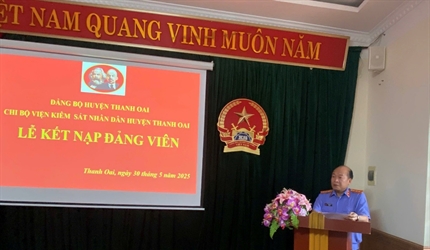 Chi bộ Viện KSND huyện Thanh Oai tổ chức Lễ kết nạp Đảng viên mới