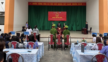 Chi đoàn Viện KSND quận Hà Đông phối hợp với TAND Quận và Trường THCS...