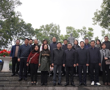 VKSND thành phố Hà Nội dâng hương tại Đài tưởng niệm  đồng chí Hoàng Quốc...