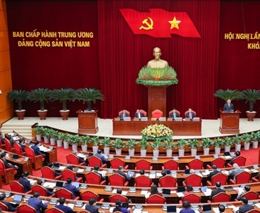 Nghiêm cấm tổ chức liên hoan, chúc mừng nhận chức, lên chức liên quan đến...
