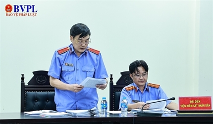 Đề nghị tử hình 11 bị cáo trong vụ dùng ô tô biển xanh chở ma túy