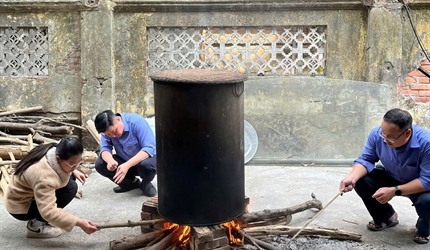 Viện KSND huyện Thanh Trì tổ chức chương trình “Tết sum vầy” nhân dịp...