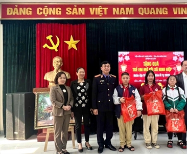 Viện KSND huyện Gia Lâm cùng Tòa án nhân dân huyện Gia Lâm lan tỏa yêu...