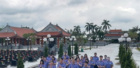 Viện KSND khu vực 7 dâng hương tưởng niệm các anh hùng liệt sĩ