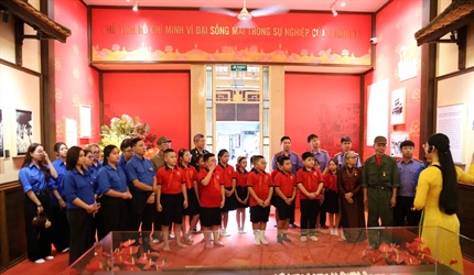 Tuổi trẻ Viện KSND khu vực 1 phối hợp cùng đoàn thanh niên phường Hoàn...