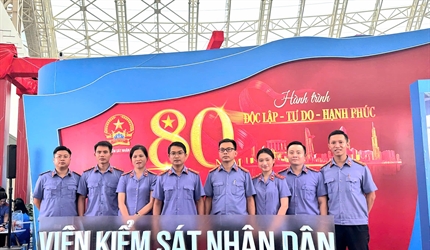 Viện kiểm sát nhân dân khu vực 9 – Hà Nội tham quan Triển lãm “80 năm...